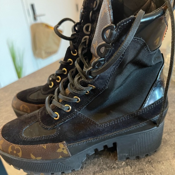 Louis Vuitton combat boots - Picture 9 of 9